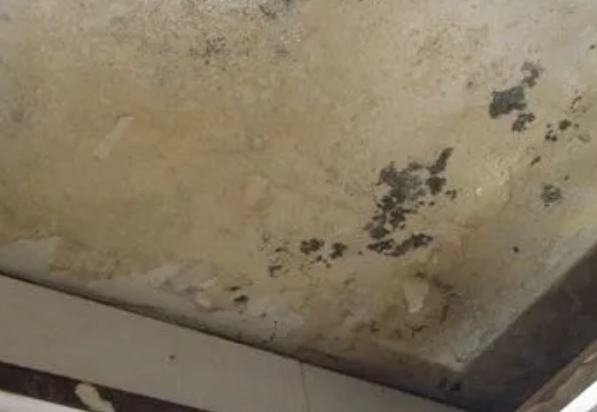 呼伦贝尔阳台漏水维修公司分享下呼伦贝尔卫生间渗水维修需要注意哪些问题。